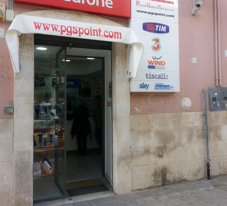 Sventato un furto al negozio di telefonia in Via Roma: immediato l’intervento dei Vigilantes